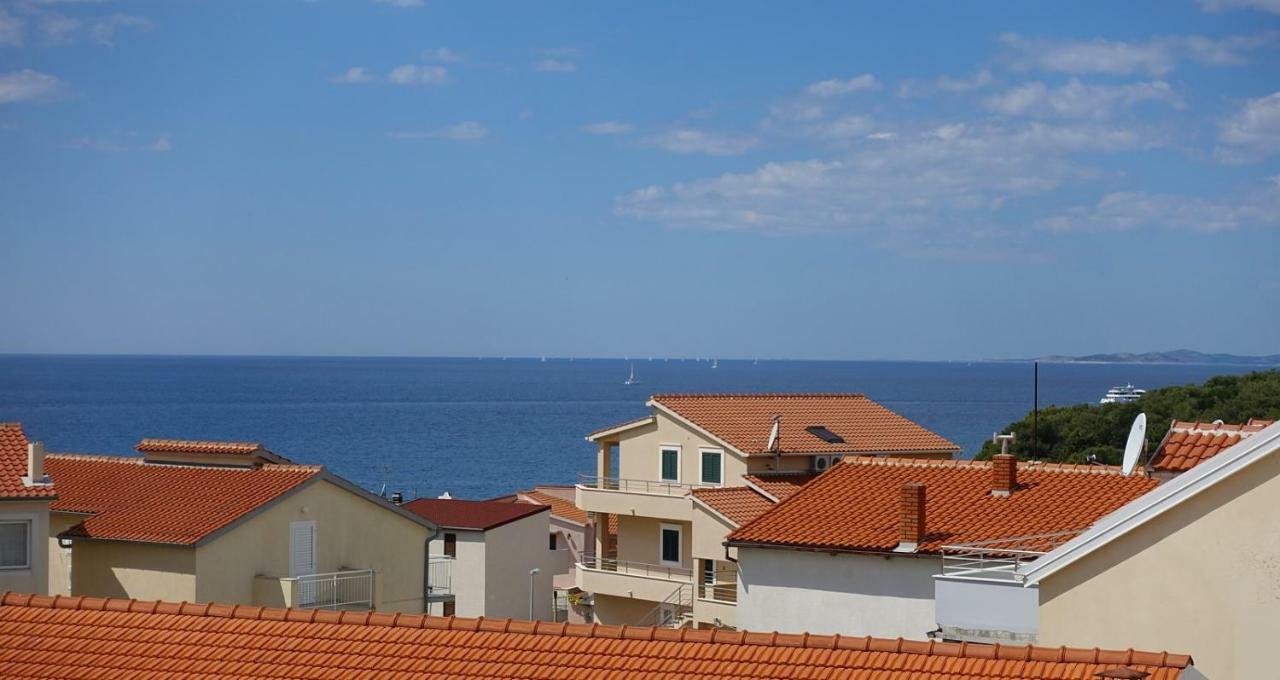 Apartment Movie Primošten Buitenkant foto